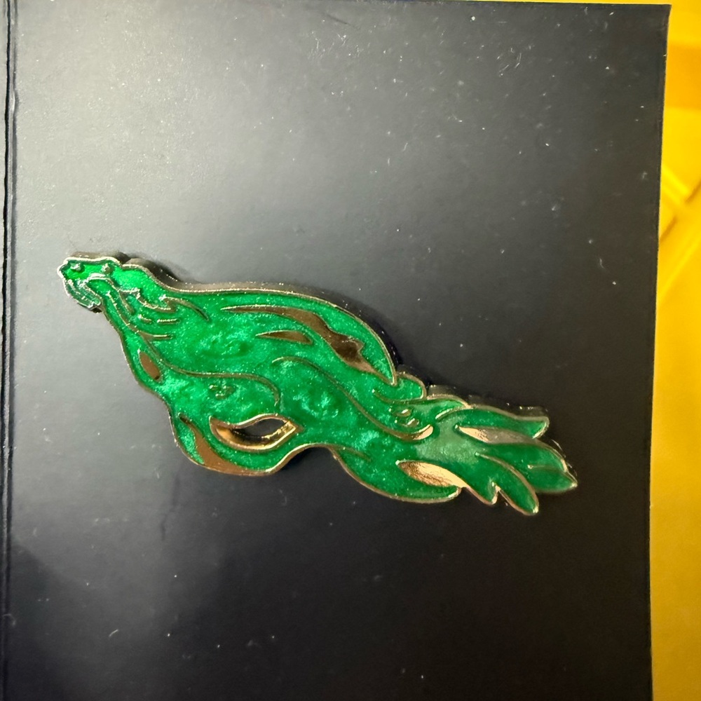 Wizarding World Kelpie Pin Brand New
